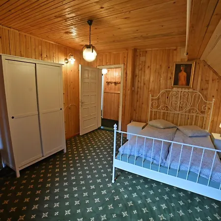 Casa De Vacanta Piatra Craiului La Doi Viermi