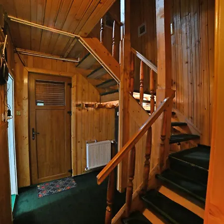 シャレー Casa De Vacanta Piatra Craiului La Doi Viermi